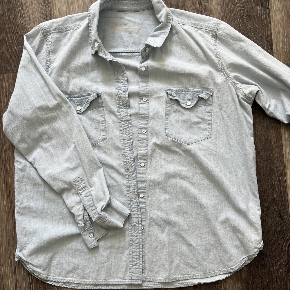 Gap 1969 Denim Shirt Womens XL Light Wash Blue Chambray Button Down Long Sleeve